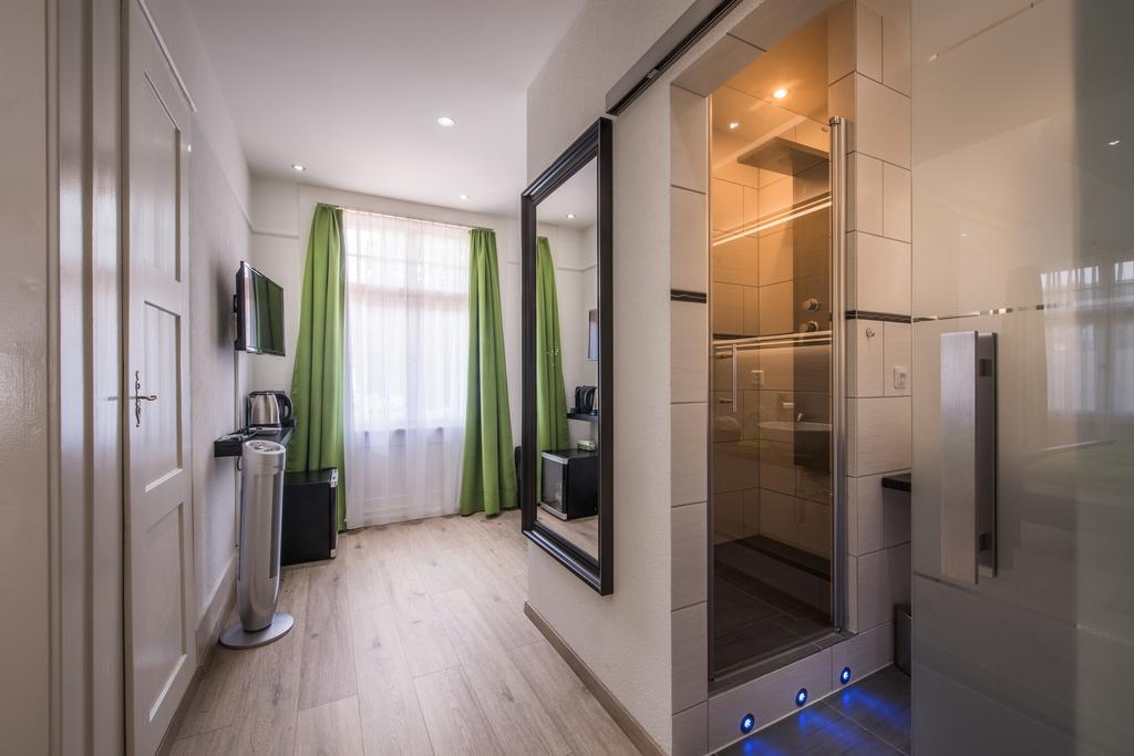 Max Aviation Villa & Apartments Bern Bagian luar foto