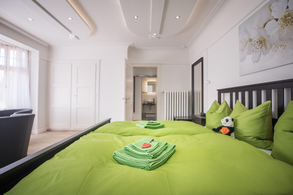 Max Aviation Villa & Apartments Bern Bagian luar foto