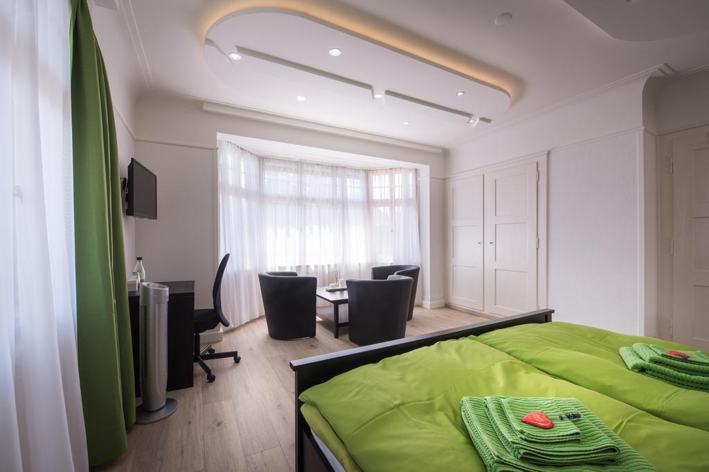 Max Aviation Villa & Apartments Bern Bagian luar foto