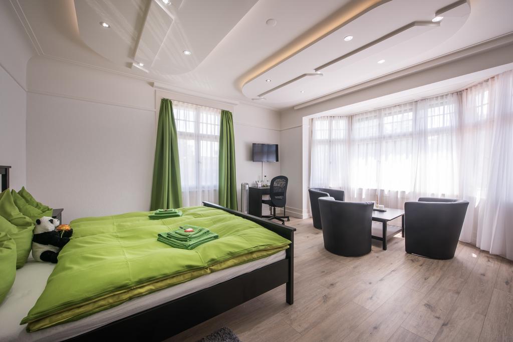 Max Aviation Villa & Apartments Bern Bagian luar foto