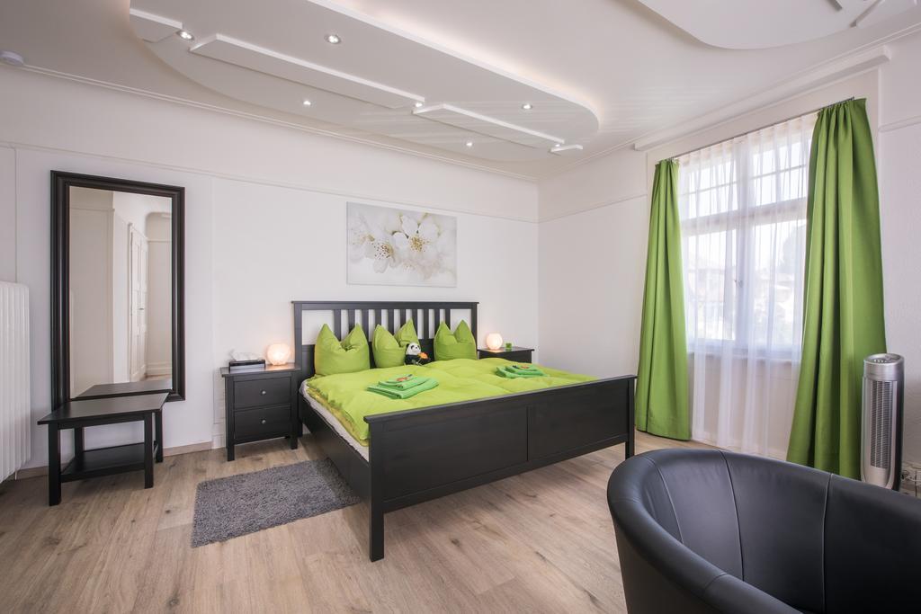 Max Aviation Villa & Apartments Bern Bagian luar foto