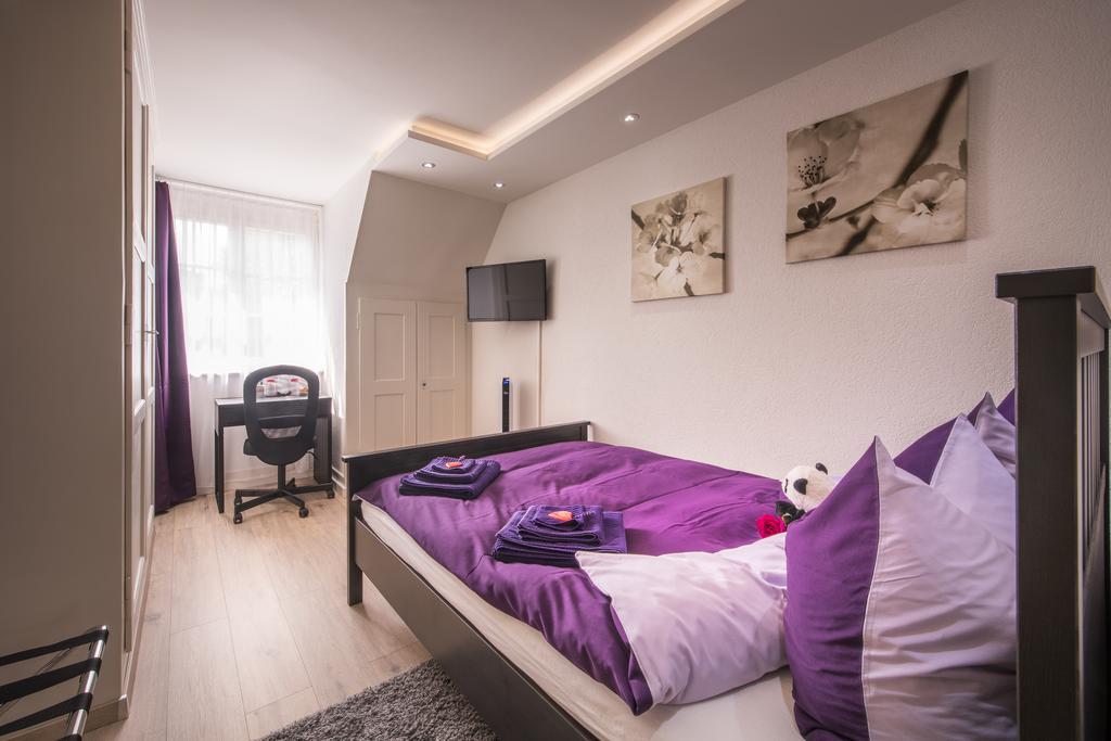 Max Aviation Villa & Apartments Bern Bagian luar foto