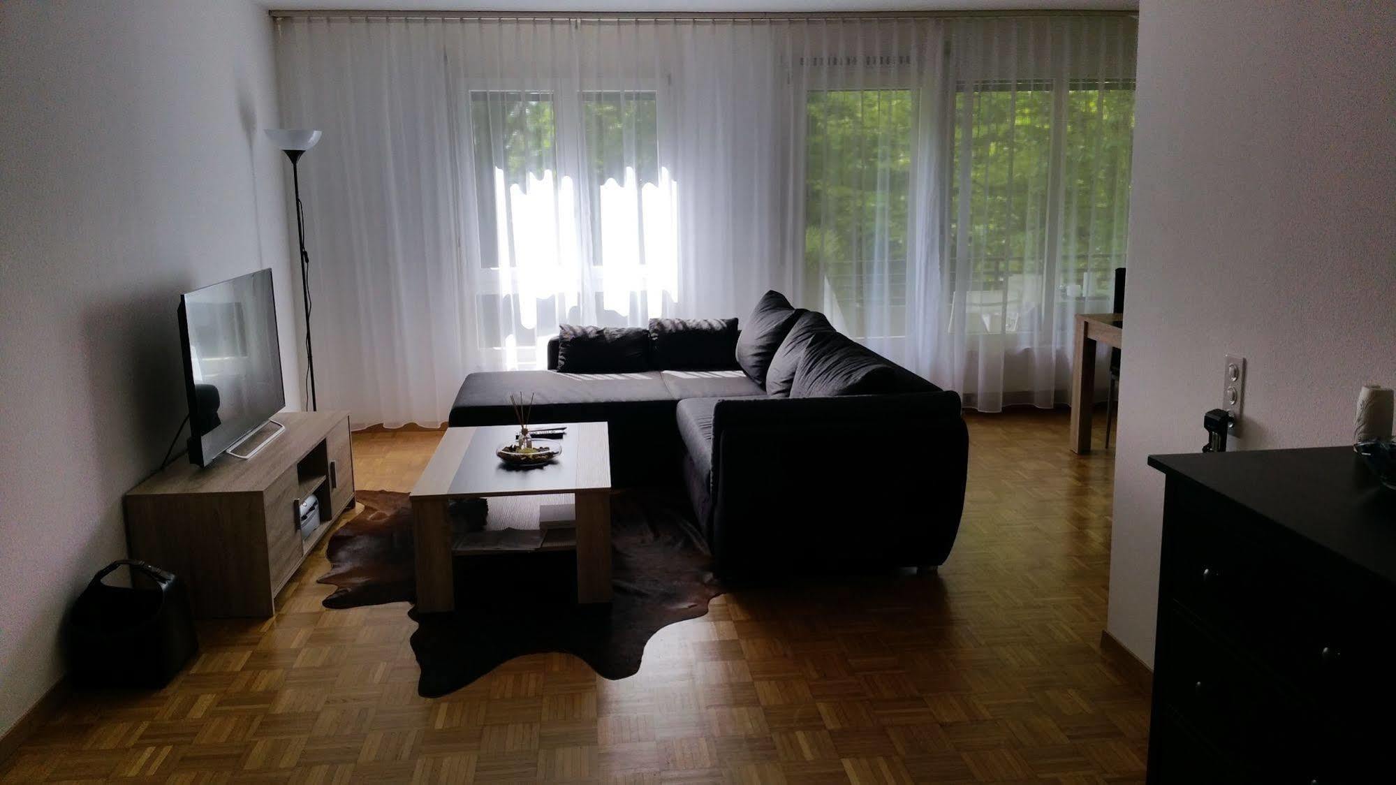 Max Aviation Villa & Apartments Bern Bagian luar foto