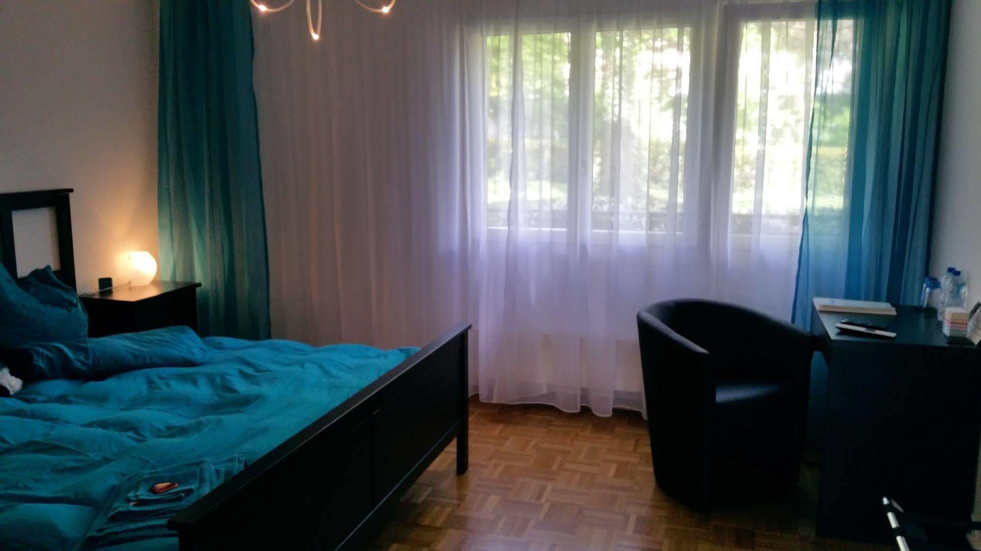 Max Aviation Villa & Apartments Bern Bagian luar foto